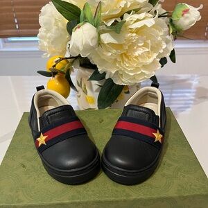 Gucci Kids Black Sneakers with Red and Gold Stars